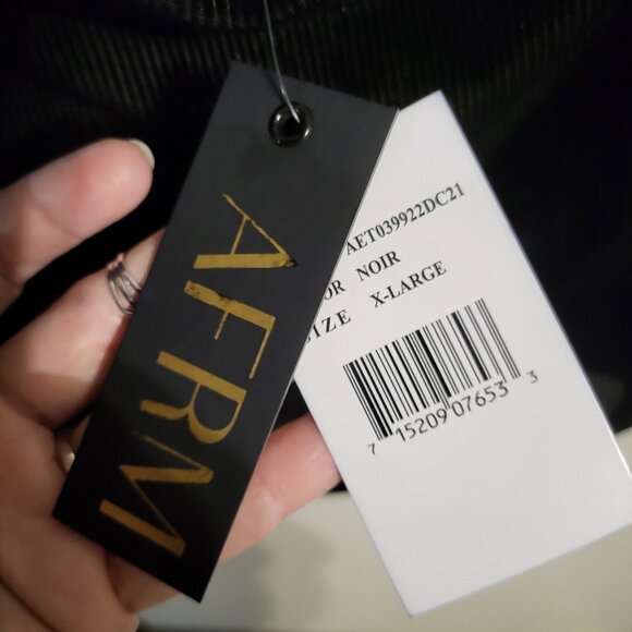 NWT AFRM VELOUR BLACK CROP TOP SZ XL - Picture 3 of 6